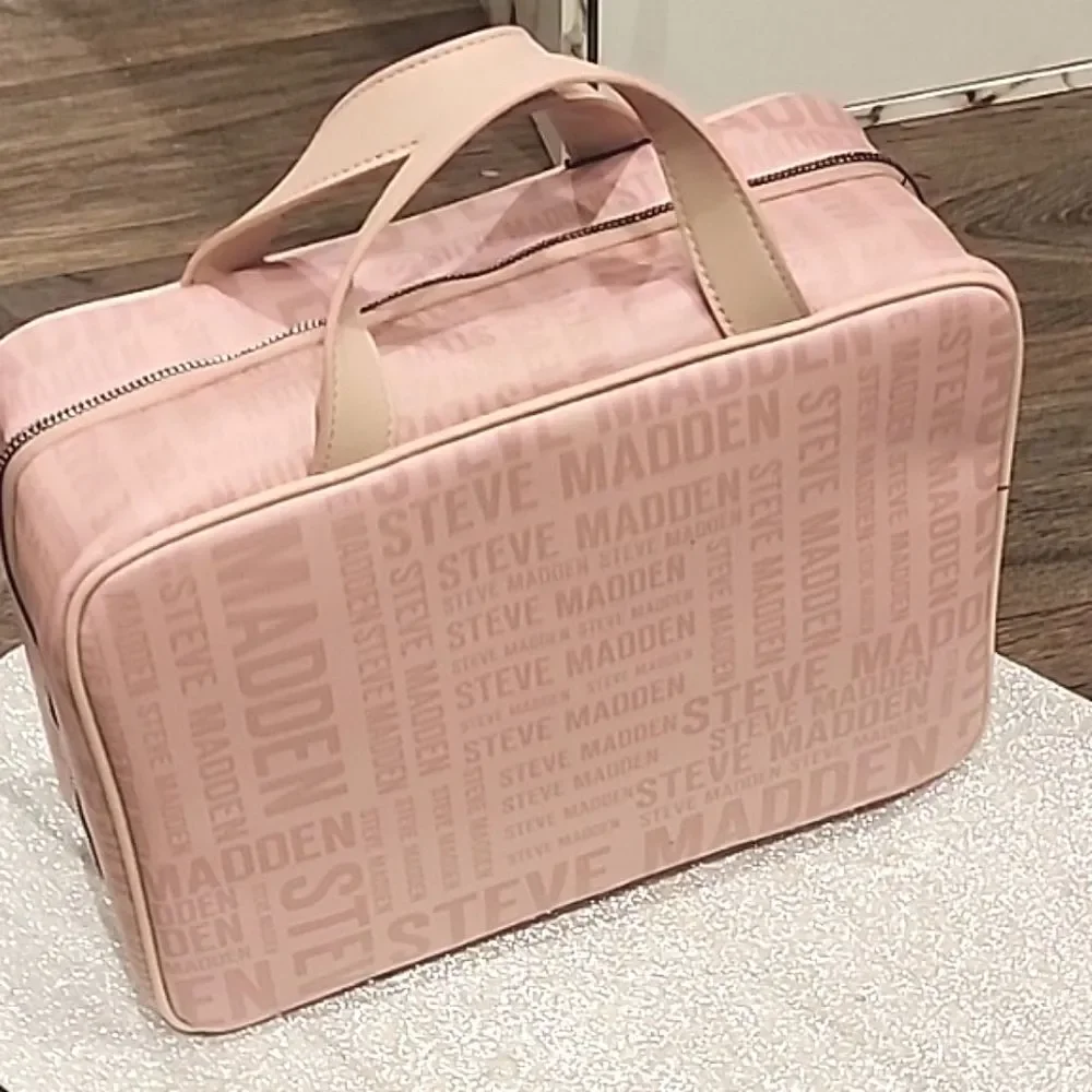 Steve Madden Logo‎ Weekender Zip Around Cosmetic Bag- Blush/Multi